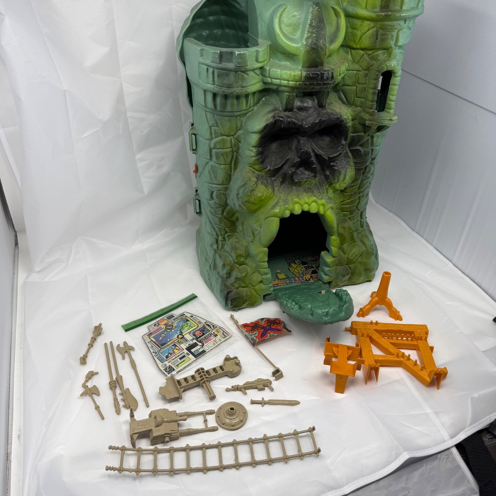 Vintage 1981 Mattel Masters of the Universe Castle Grayskull Playset Accessories
